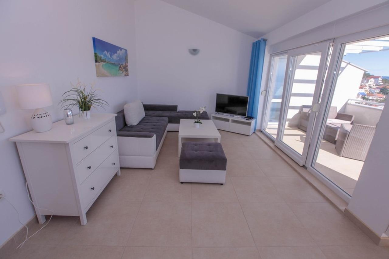 Zoya Apartment